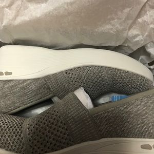 Skechers Pier Lite Wedge Stretch Fit Shoes